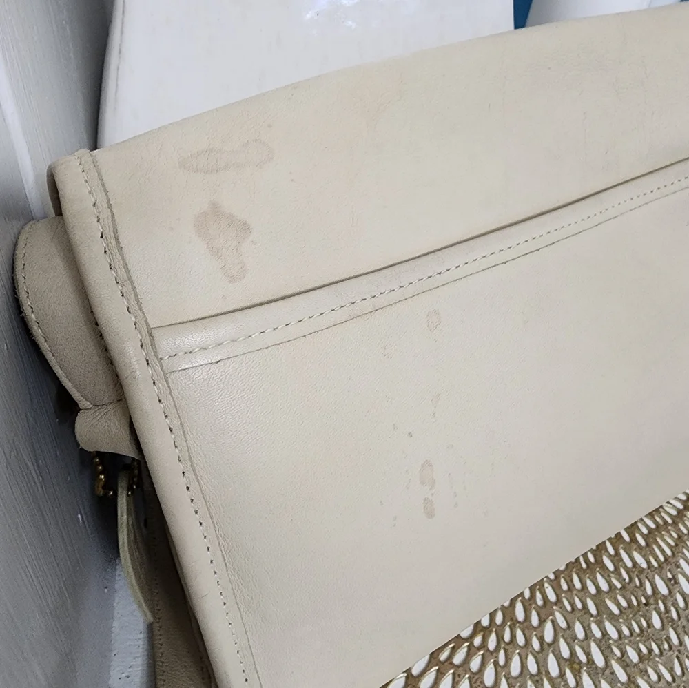 Vintage Coach Ridgefield Flap - Picture 8 of 15